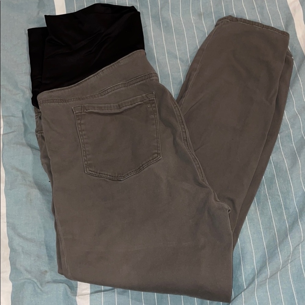 Super soft olive green maternity skinny pants